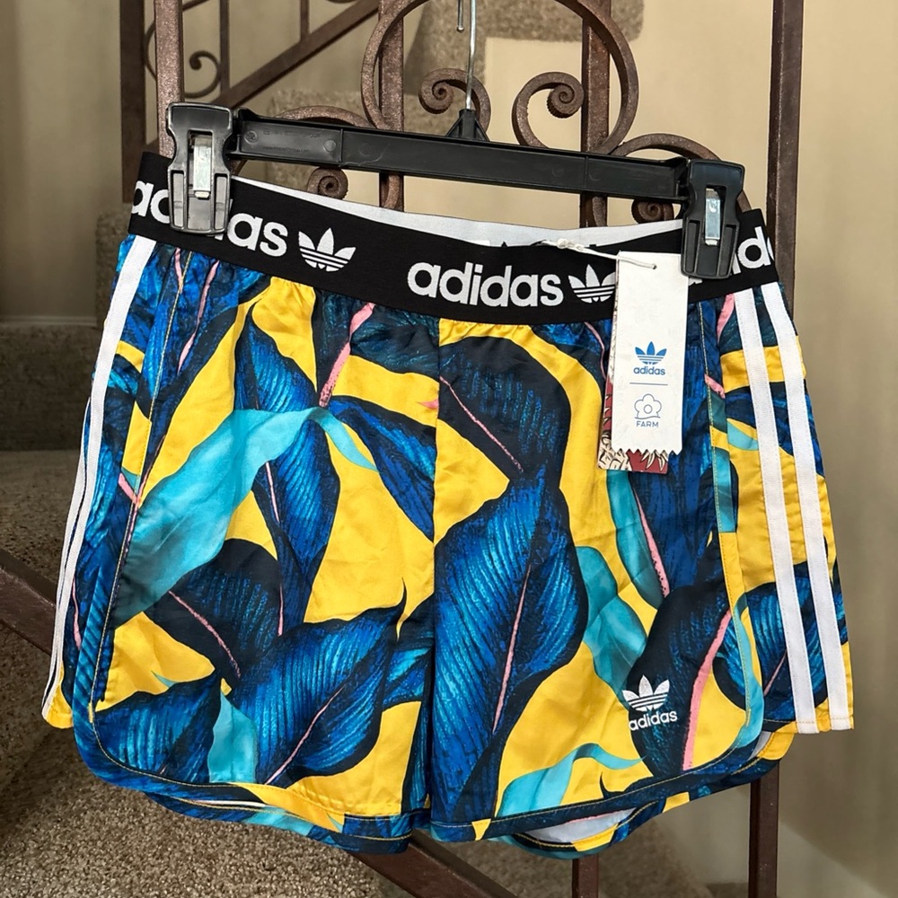 Rare NWT Adidas x Farm Rio Tropical Palm Leaf Athletic Shorts Hot Pants Sz XS